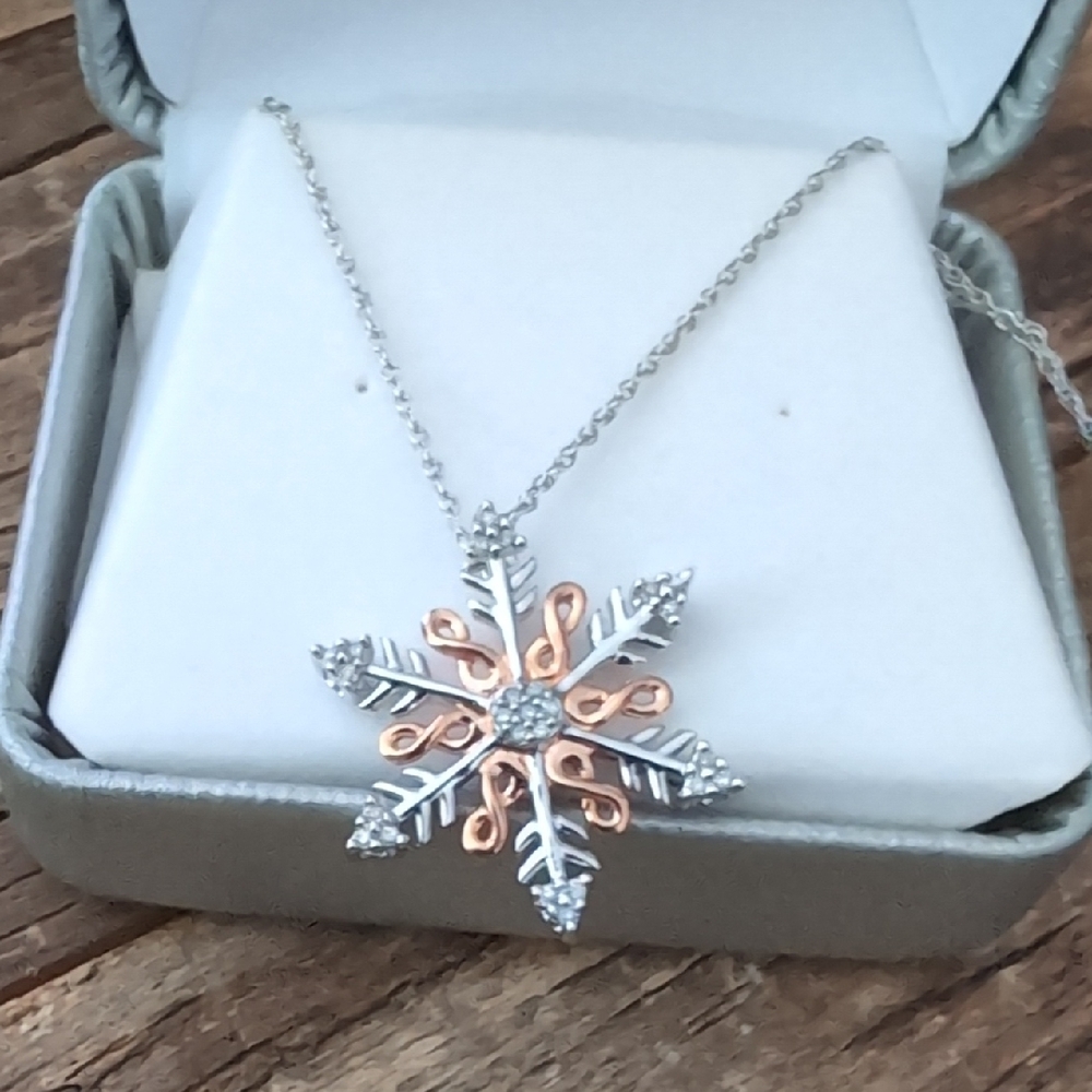 Elegant Diamond and 14k Gold Over Silver 18" Snowflake Pendant Necklace